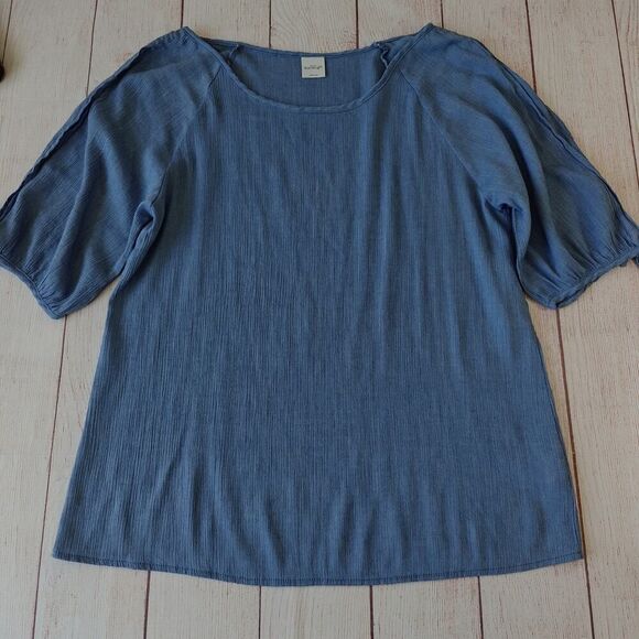Kaileigh chambray cold shoulder blouse sz L - Picture 6 of 8